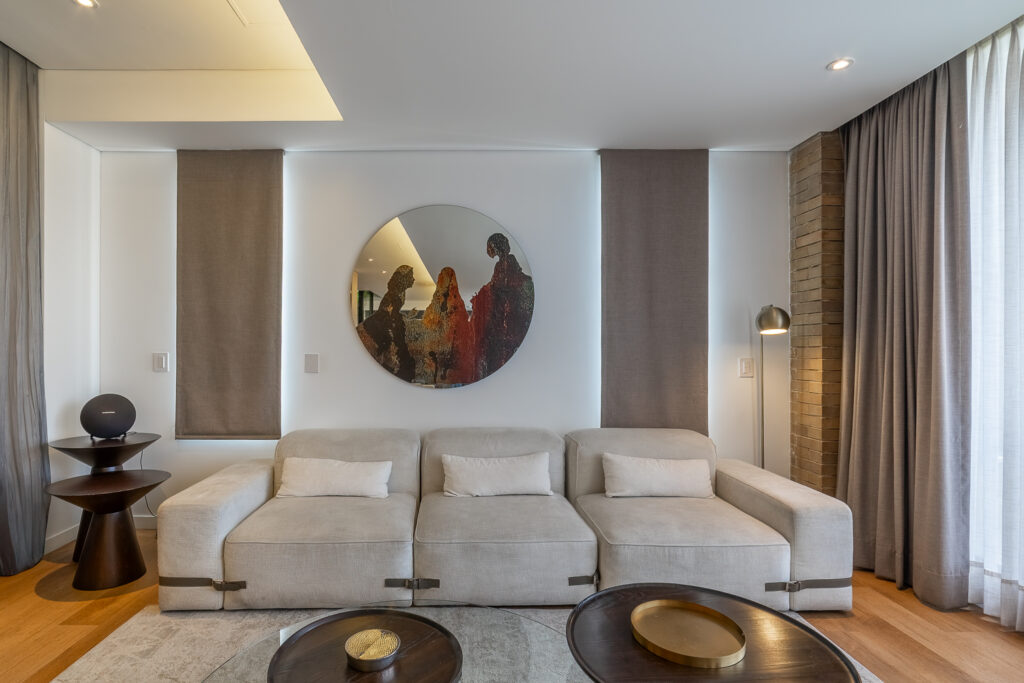 Amplios espacios del Air House, Cassa Luxury Homes, Bogotá, Colombia.