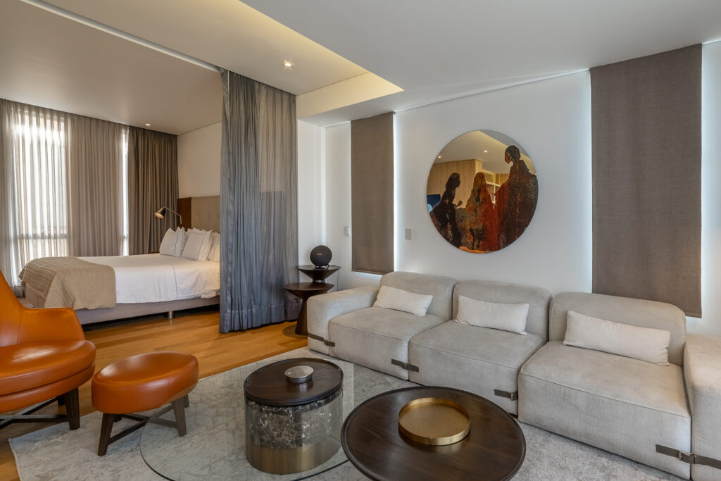 Amplios espacios del Air House, Cassa Luxury Homes, Bogotá, Colombia.