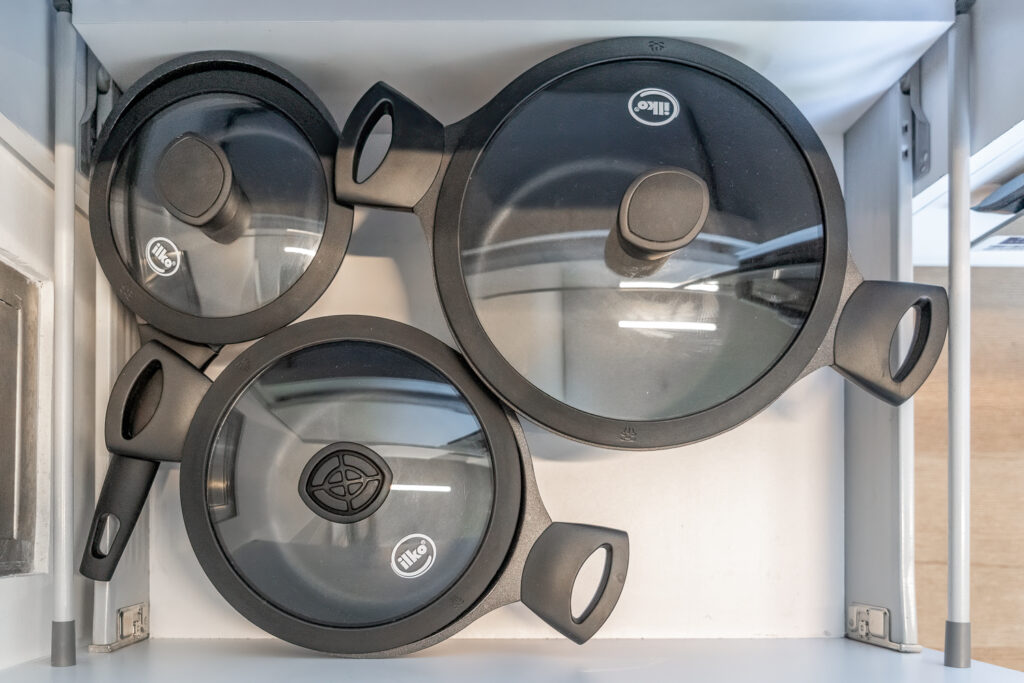 Menaje de cocina del Flat Park, Cassa Luxury Homes, Bogotá, Colombia