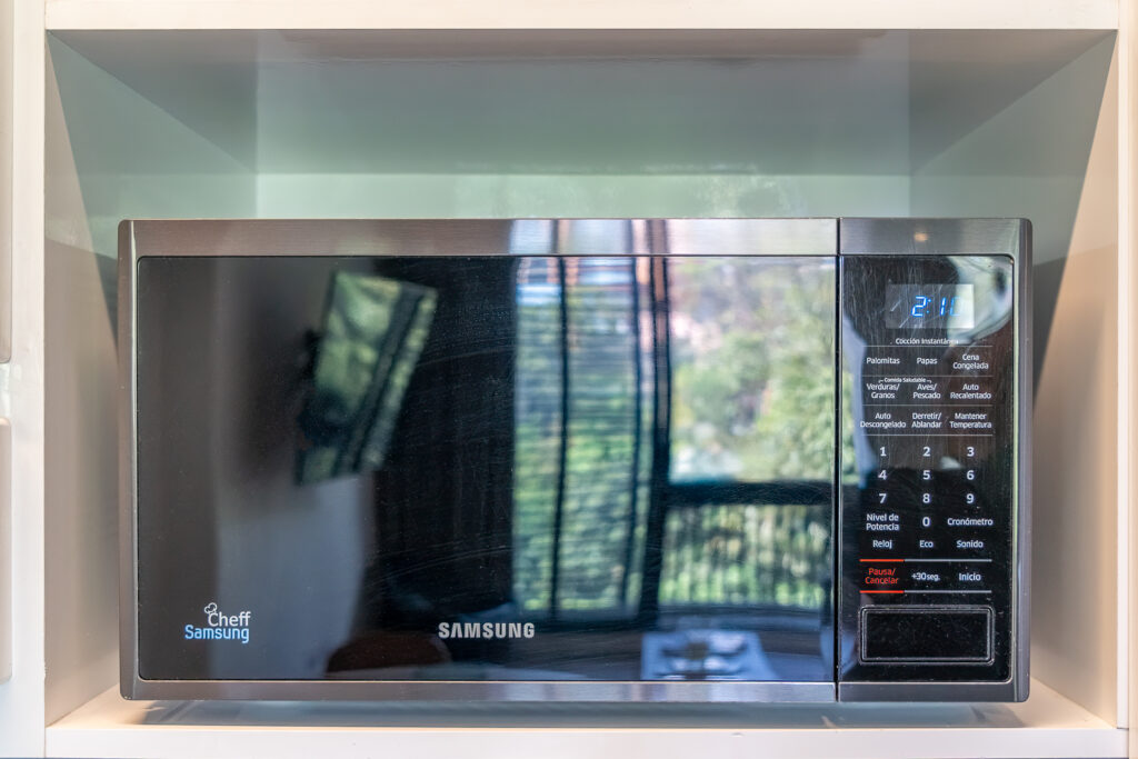 Microondas del Flat Park, Cassa Luxury Homes, Bogotá, Colombia