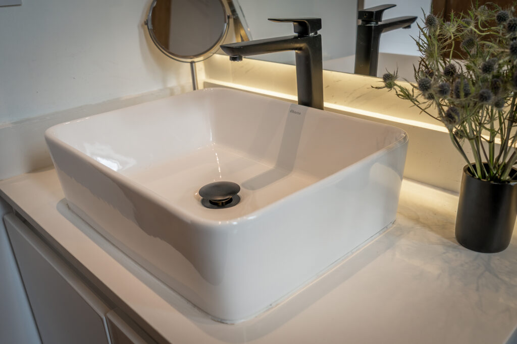 Baño del Penthouse 94M, Cassa Luxury Homes, Bogotá, Colombia.