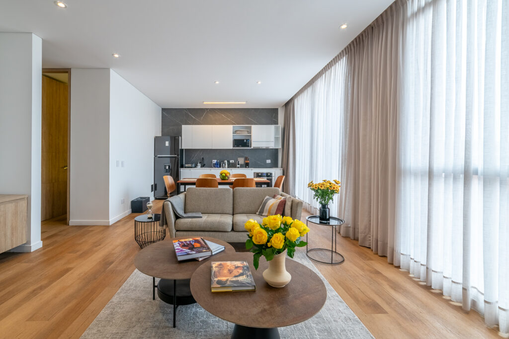 Amplios espacios del Penthouse 94M, Cassa Luxury Homes, Bogotá, Colombia.