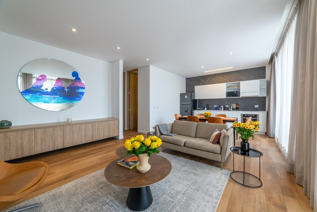 Amplios espacios del Penthouse 94M, Cassa Luxury Homes, Bogotá, Colombia.