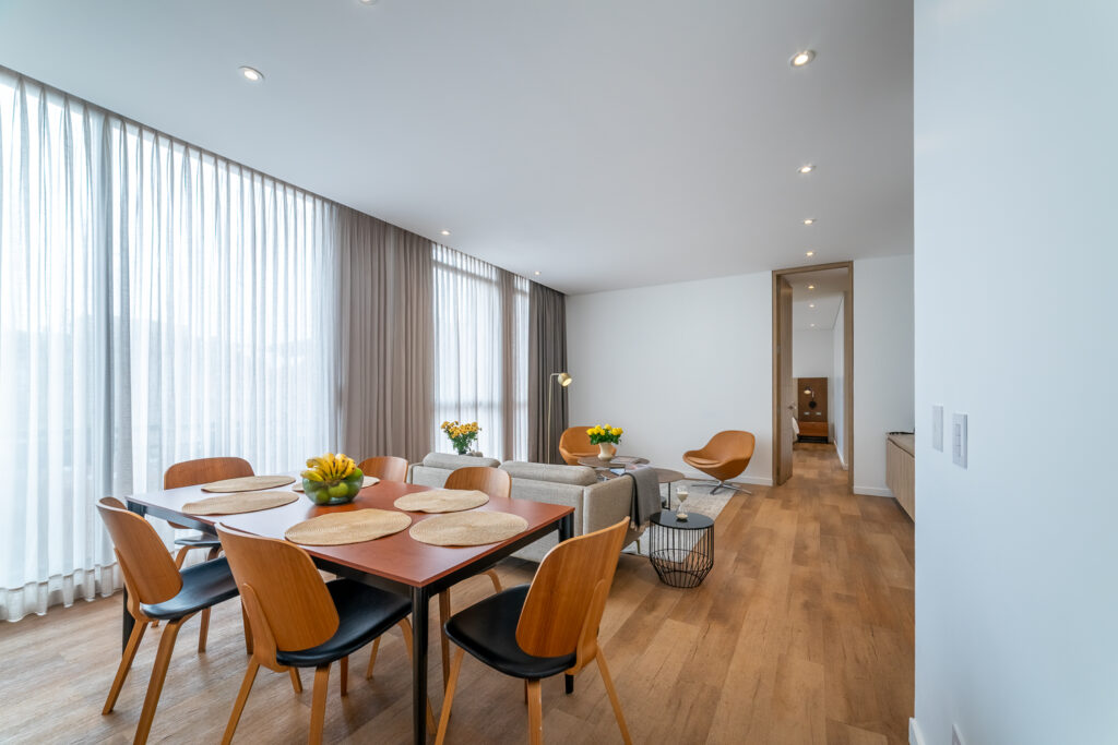 Comedor del Penthouse 94M, Cassa Luxury Homes, Bogotá, Colombia.