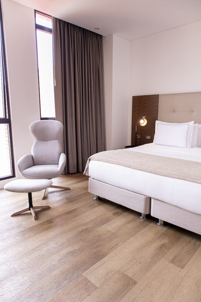 Cama del Penthouse 94M, Cassa Luxury Homes, Bogotá, Colombia.