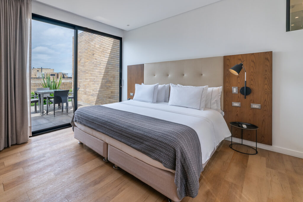 Cama del Penthouse 85M, Cassa Luxury Homes, Bogotá, Colombia.